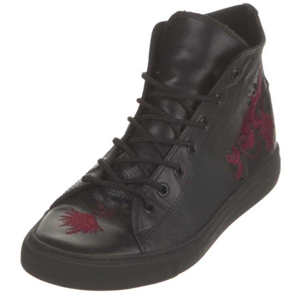 Gucci , bought on The Real Real  . Did not fit me . 7.5 .  size 38